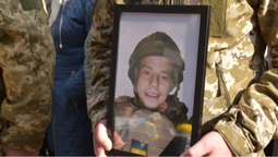 У Луцьку попрощалися з воїном Максимом Кузнєцовим, який загинув у Запорізькій області