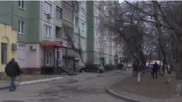 20 років без ремонту: лучани вимагають навести лад у дворі (відео)