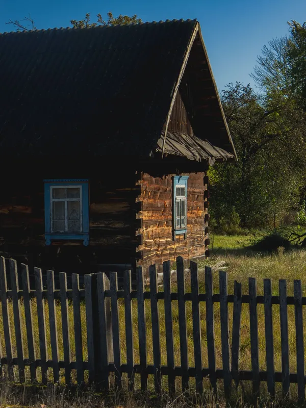 Простота, спокій, загадковість: осінь у селі на Волині (фото)