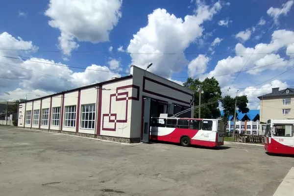 Луцьке тролейбусне депо віддало 5 млн фірмі депутата за ремонт, попри заборону