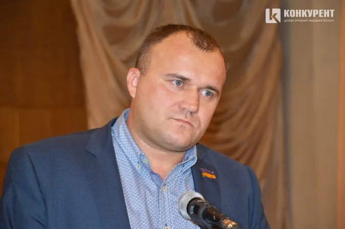 Петро Нестерук відповів на закиди про продаж контрафактної горілки 