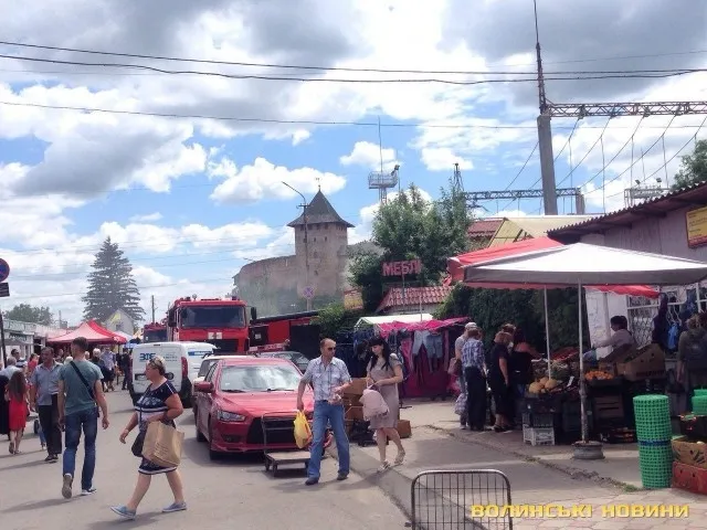 У Луцьку на елетропідстанції – пожежа (фото)