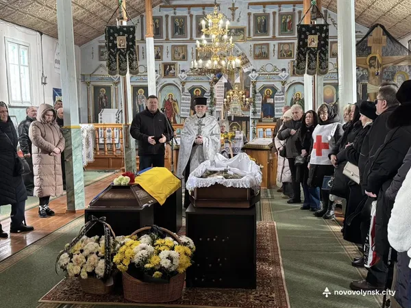 Назавжди в строю: у Нововолинській громаді поховали воїна Артема Габера (фото)