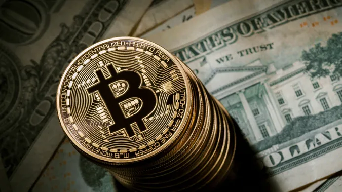 Visa відмовилася обслуговувати карти з підтримкою Bitcoin