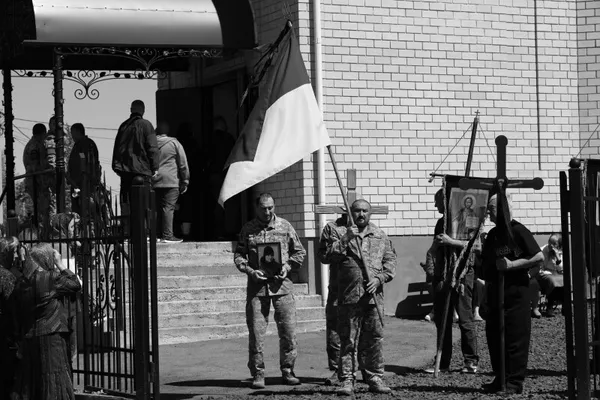 У Луцькій громаді провели в останню путь воїна Володимира Бессонова (фото)