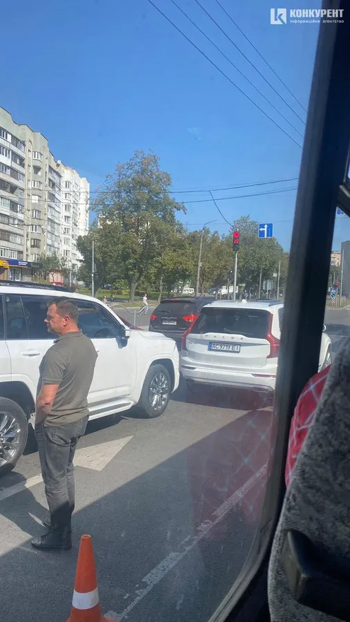 У Луцьку біля «Там Таму» – затор через аварію