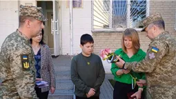Родині воїна Ігоря Столярука вручили його посмертні нагороди (фото)