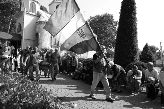 У Луцькій громаді попрощалися із загиблим Героєм Ігорем Белінським (фото)