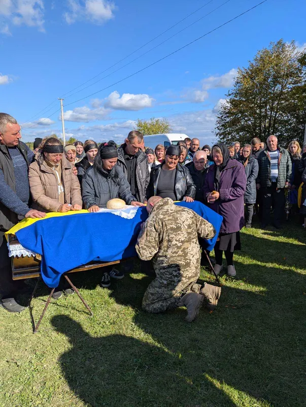 На Волині попрощалися із 24-річним захисником Петром Жуком (фото)