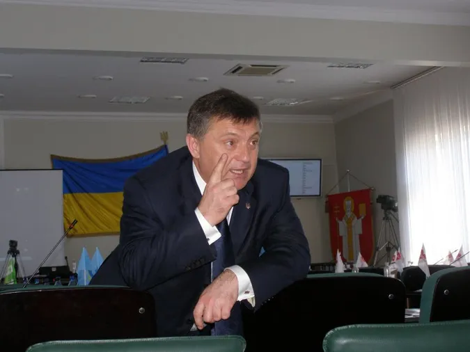 Гунчик сказав, що потрібно зробити Богдану Шибі