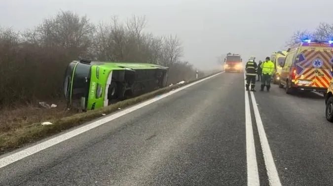 У Словаччині перекинувся автобус із України з 53 пасажирами (фото)