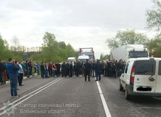 Волиняни перекрили трасу «Ковель-Ягодин» (фото)