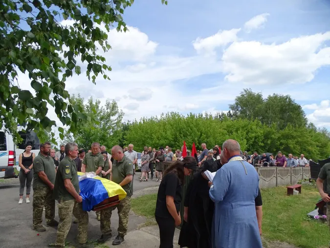 На Волині провели в останню дорогу молодого Героя Сергія Самолюка (фото)