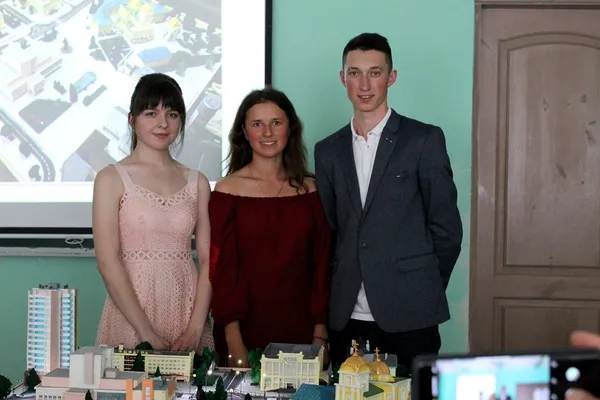 У луцькому «політесі» створили унікальний макет Театрального майдану (фото) 