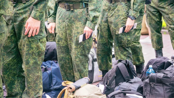 РФ заборонила чоловікам виїжджати з окупованого Криму без дозволу військкоматів, – Генштаб