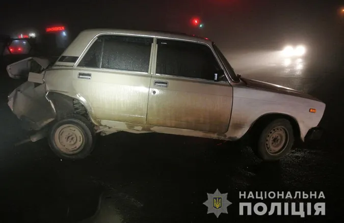 У Ковелі водій вантажівки пошкодив три автівки, втік, а потім хотів відкупитися (фото)