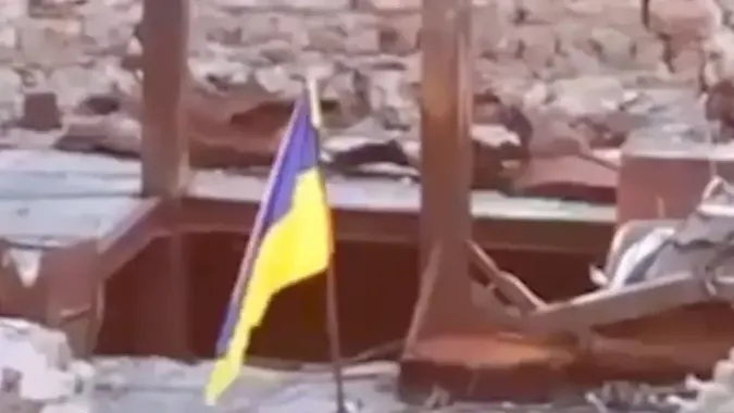 Над Кінбурнською косою підняли український прапор