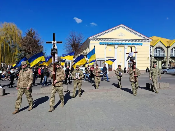 На Ковельщині попрощалися із молодими воїнами – Сергієм Левчуком та Михайлом Мончуком (фото)