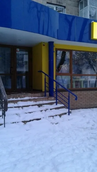 У Луцьку муніципали змусили підприємців розчистити вулиці і збити бурульки