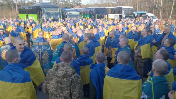 Великоднє диво: з російського полону повернули 277 українських військових (фото)