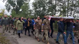 Віддав життя за нас: на Волині попрощалися з молодим воїном (фото, відео)