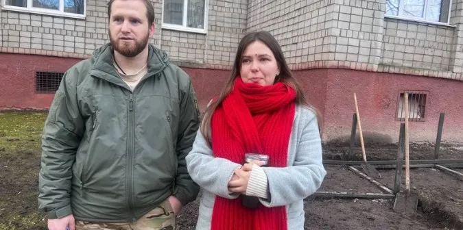 У Львові мешканці будинку обурені пандусом для військового (фото, відео)