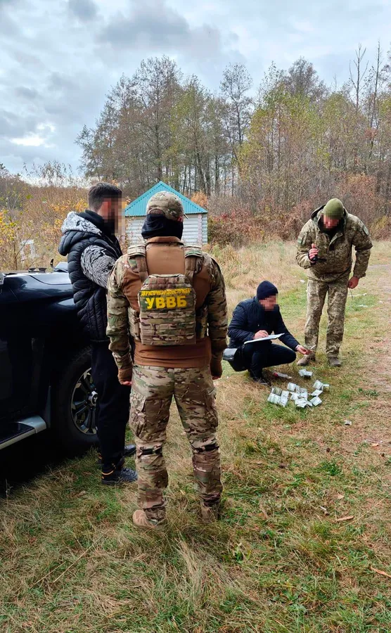 Планував в Білорусь: на Волині чоловік хотів підкупити прикордонника (фото)