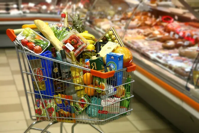 Кабмін скасував регулювання цін на основні продукти харчування