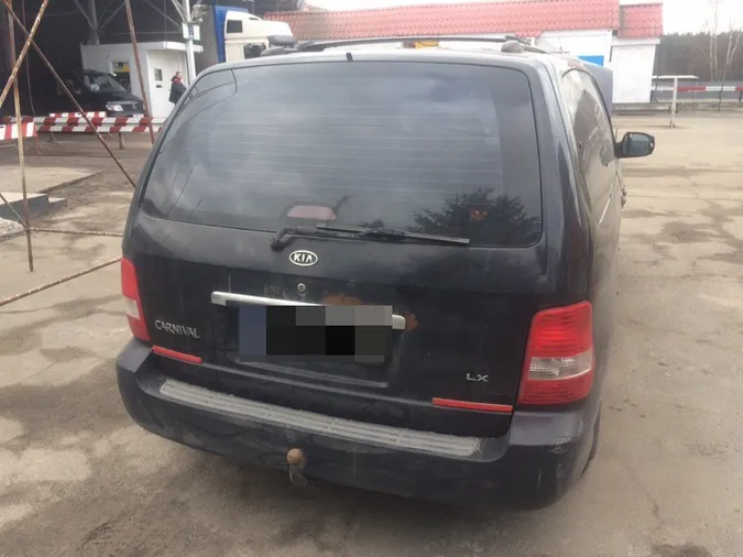 На Волинській митниці знайшли крадений автомобіль