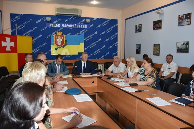 У Луцьку показали новий проект фотостенду для загиблих атовців (фото)