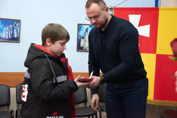 У Луцьку родинам загиблих військовослужбовців вручили нагороди (фото)