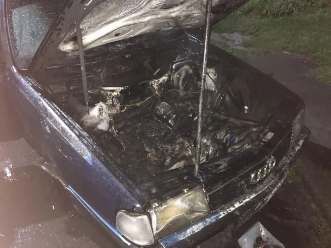 У Володимирі вночі горів автомобіль (фото)
