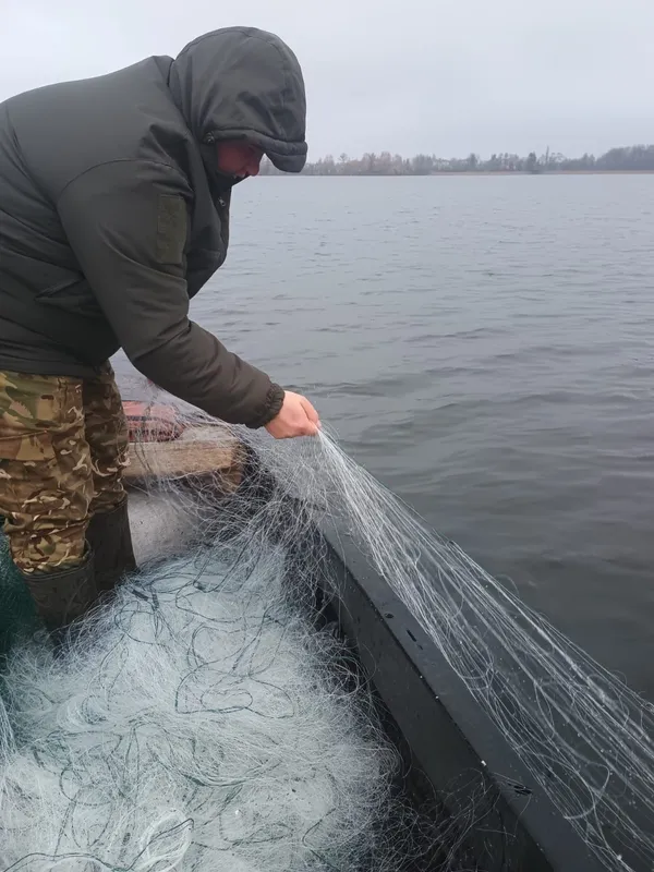 На Волині за тиждень вилучили 14 браконьєрських сіткок