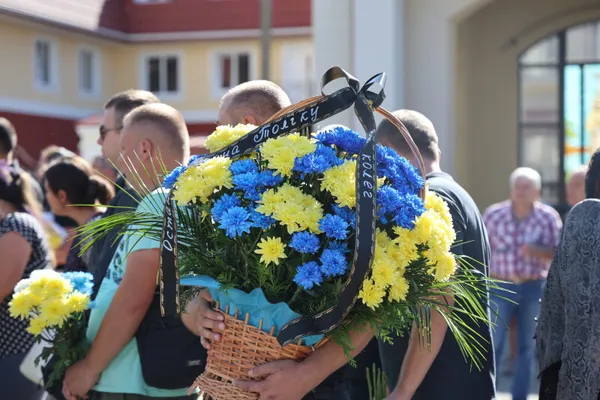 У Луцьку попрощалися із загиблим Героєм Анатолієм Хабовцем (фото)