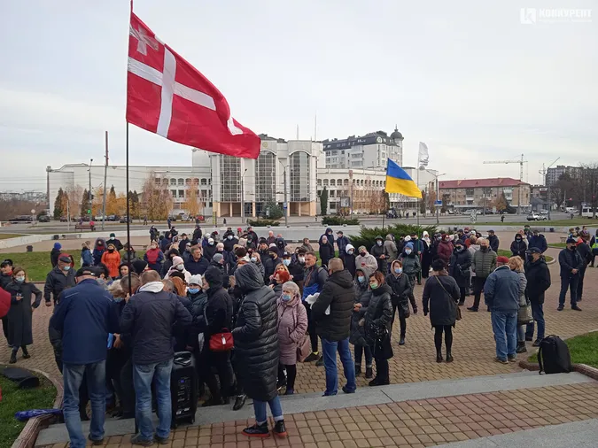 Під стінами Волинської ОДА мітингували підприємці: що вимагали (відео)