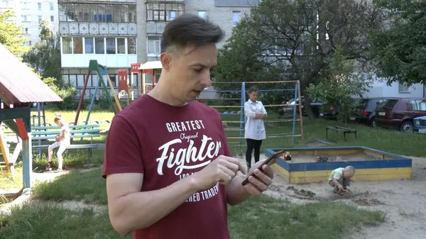 Зламують соцмережі та виманюють гроші: волиняни розповіли, як постраждали від шахраїв (фото, відео)