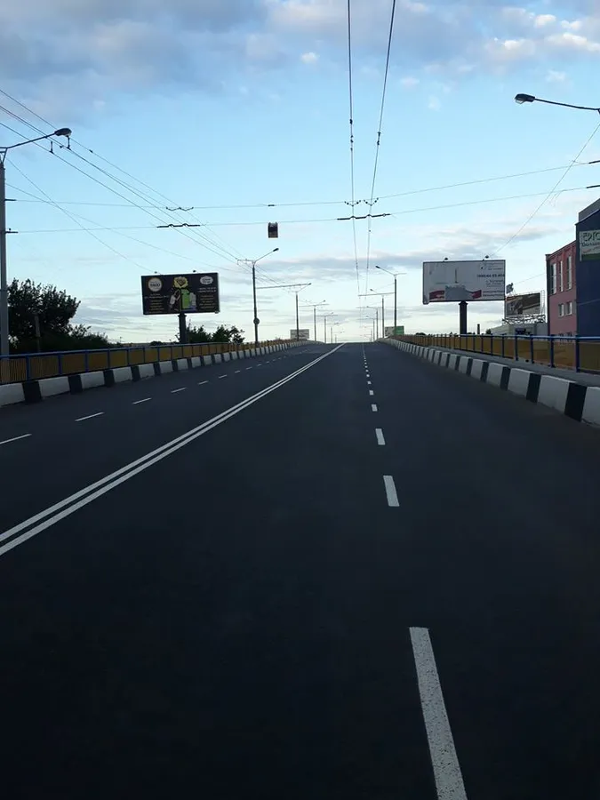 На Рівненській у Луцьку відремонтували міст (фото)