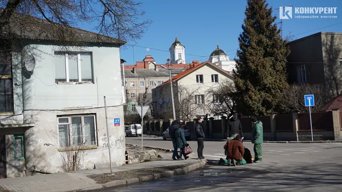 Весна у Луцьку: атмосферні фото залитого сонцем міста