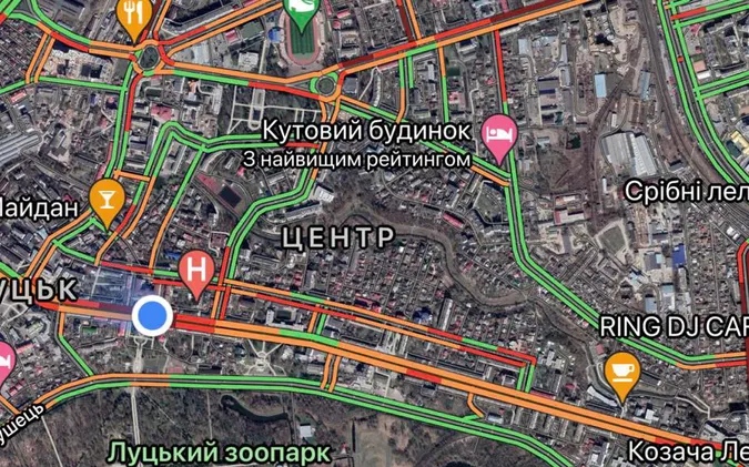 Передноворічний Луцьк: проспект Волі – в заторах
