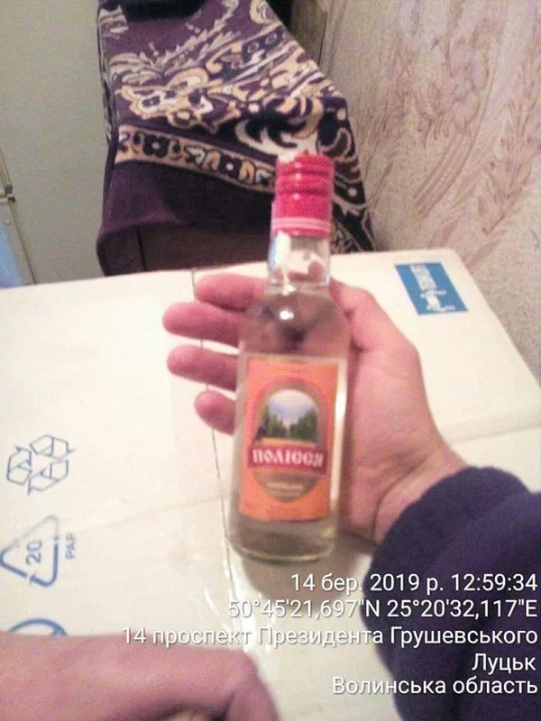 У Луцьку накрили три «квартирні» точки продажу «сурогату»