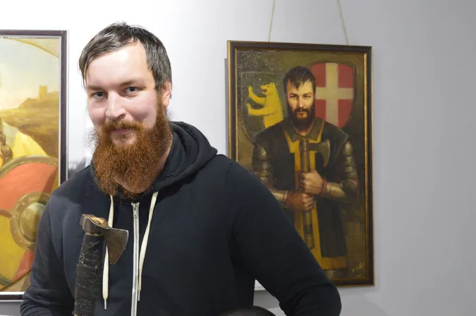 У боротьбі за Незалежність: відкрили виставку відомої художниці (фото)