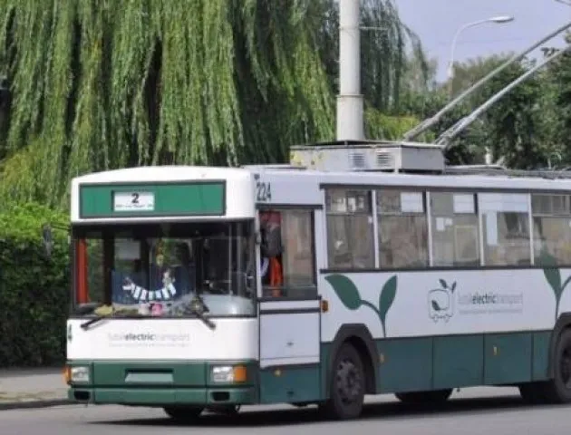 У Луцьку зупинили рух тролейбусів