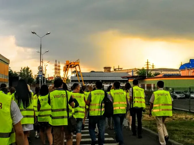Як «салатові чоловічки» в грозу цехи «Модерн-Експо» окупували