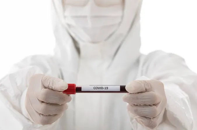 Чи треба вакцинуватися й продовжувати дію COVID-сертифікату після скасування карантину