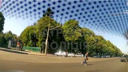 У Луцьку патрульні відловлюють «безсмертних» пішоходів (відео)