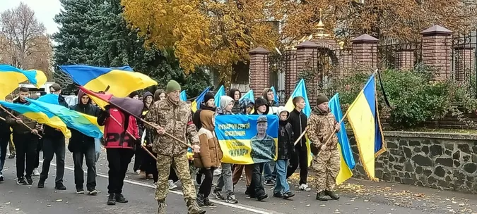 У Луцькому районі попрощалися із загиблим воїном Сергієм Кухарчуком (фото)
