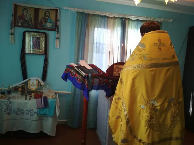 У селах на Волині віряни УПЦ (МП) моляться у хатах (фото)