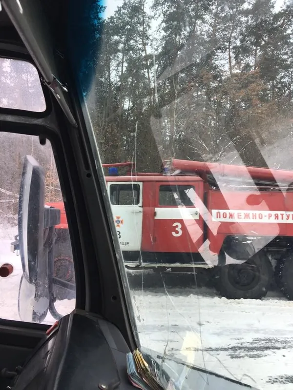 На Волині з траси злетіла фура
