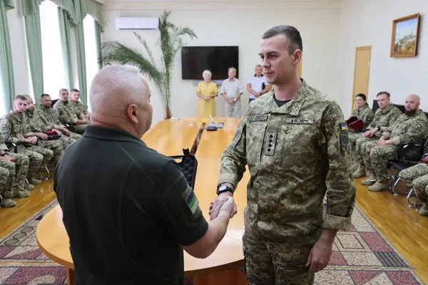 Двох бійців Волинського прикордонного загону відзначили за службу на фронті (фото)