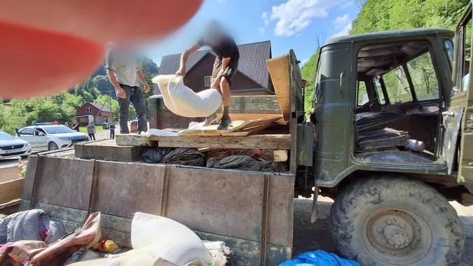Кози, свині, ухилянти: на кордоні з Румунією затримали волинянина (фото, відео)
